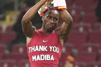 Côte dÂ’Ivoire : Hommage à  Mandela, Drogba ne regrette pas son geste 